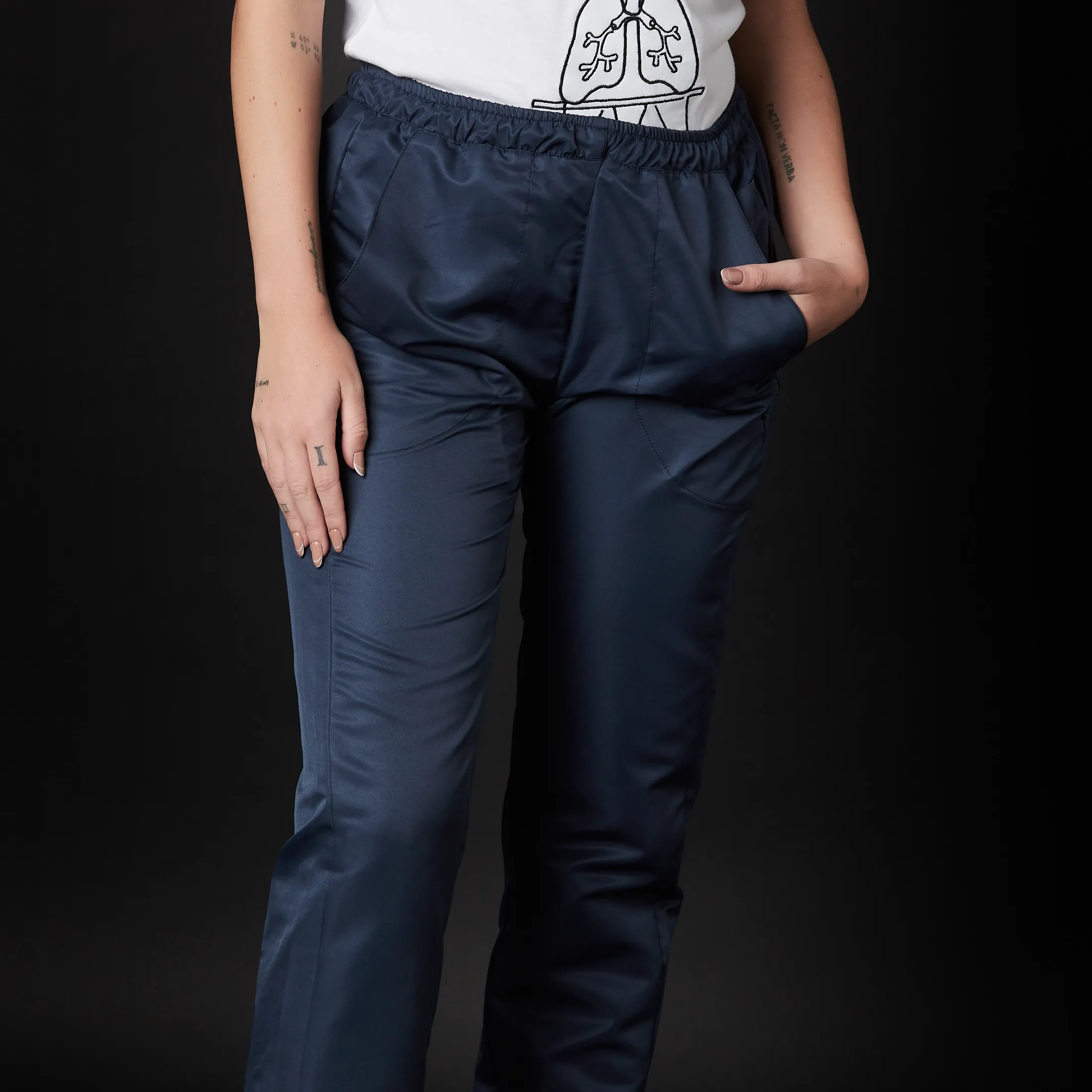 Pantalón Quirúrgico de Mujer Lai Antibacterial - Image 6