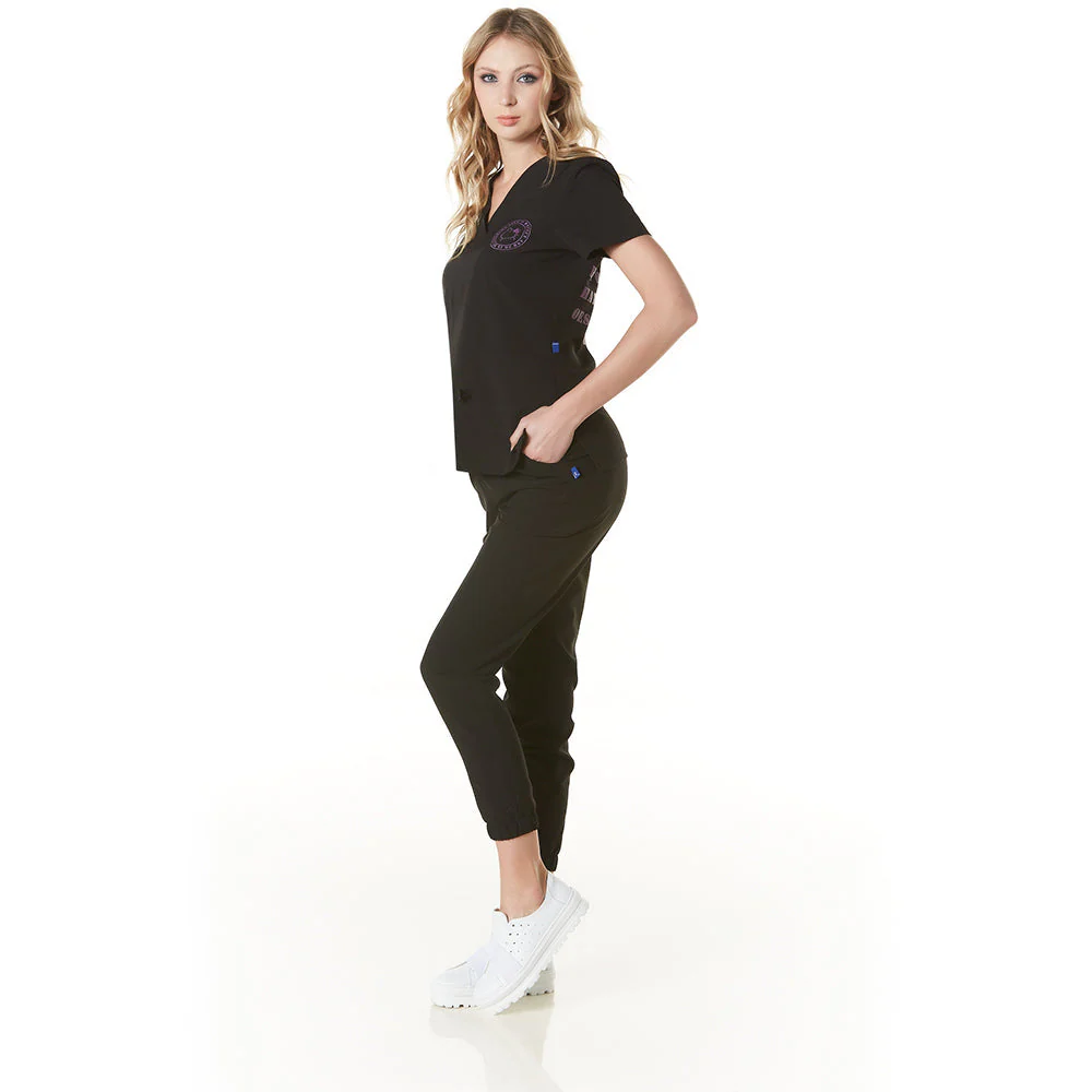 Pijama Quirúrgica de Mujer Hello Kitty® Performance Antibacterial - Image 5