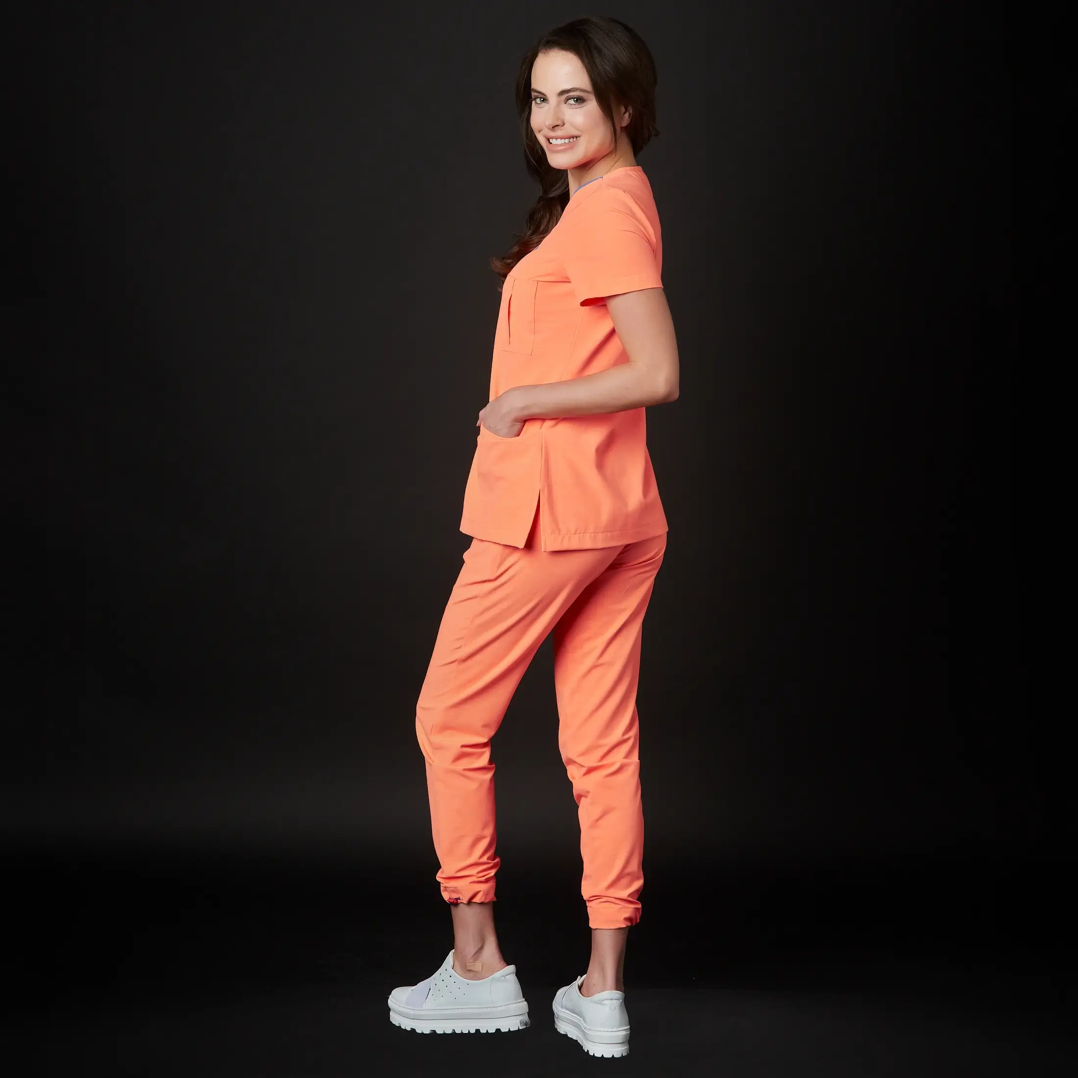 Pijama Quirúrgica de Mujer Baltic - Image 4