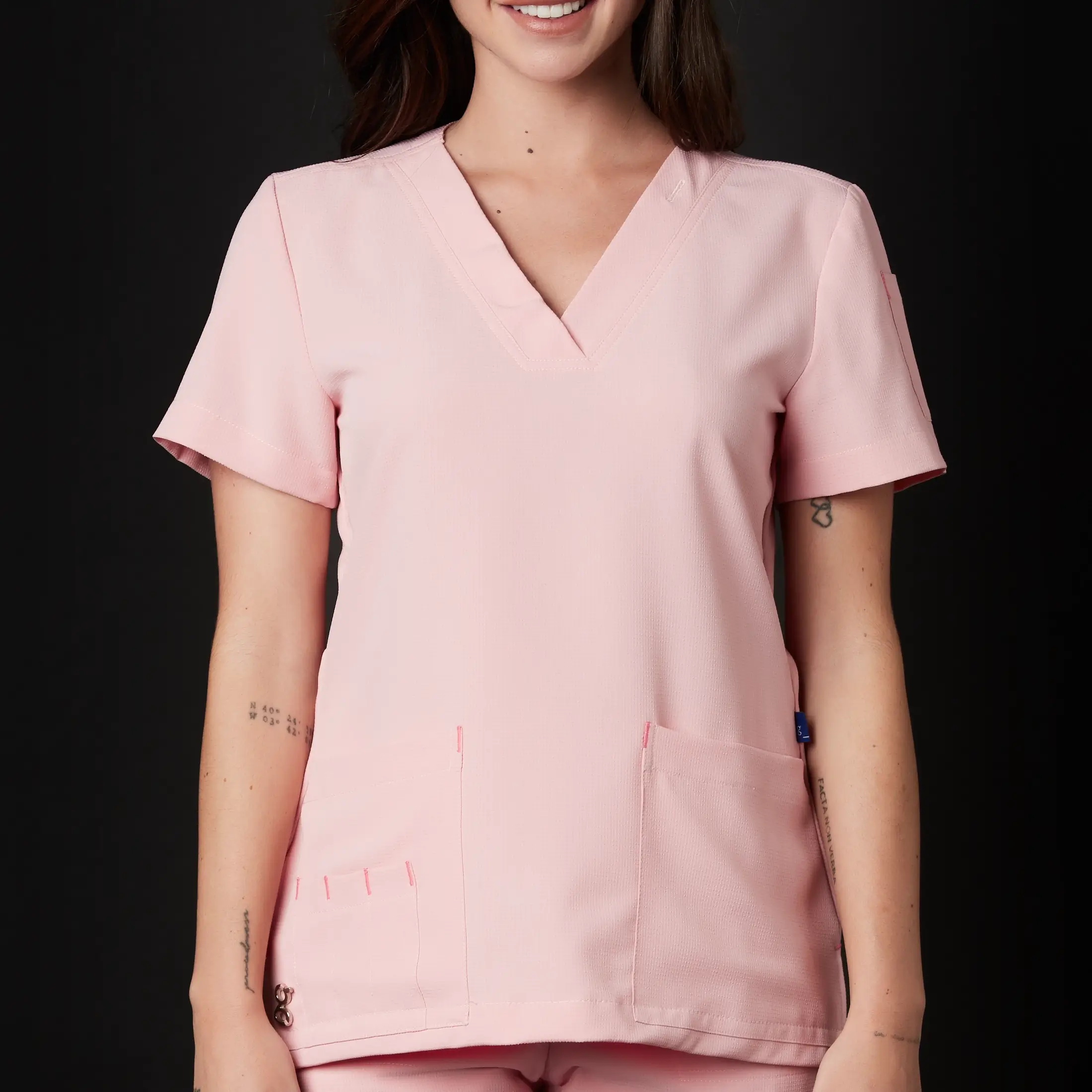 Pijama Quirúrgica de Mujer Catherine Antibacterial 2024 - Image 7
