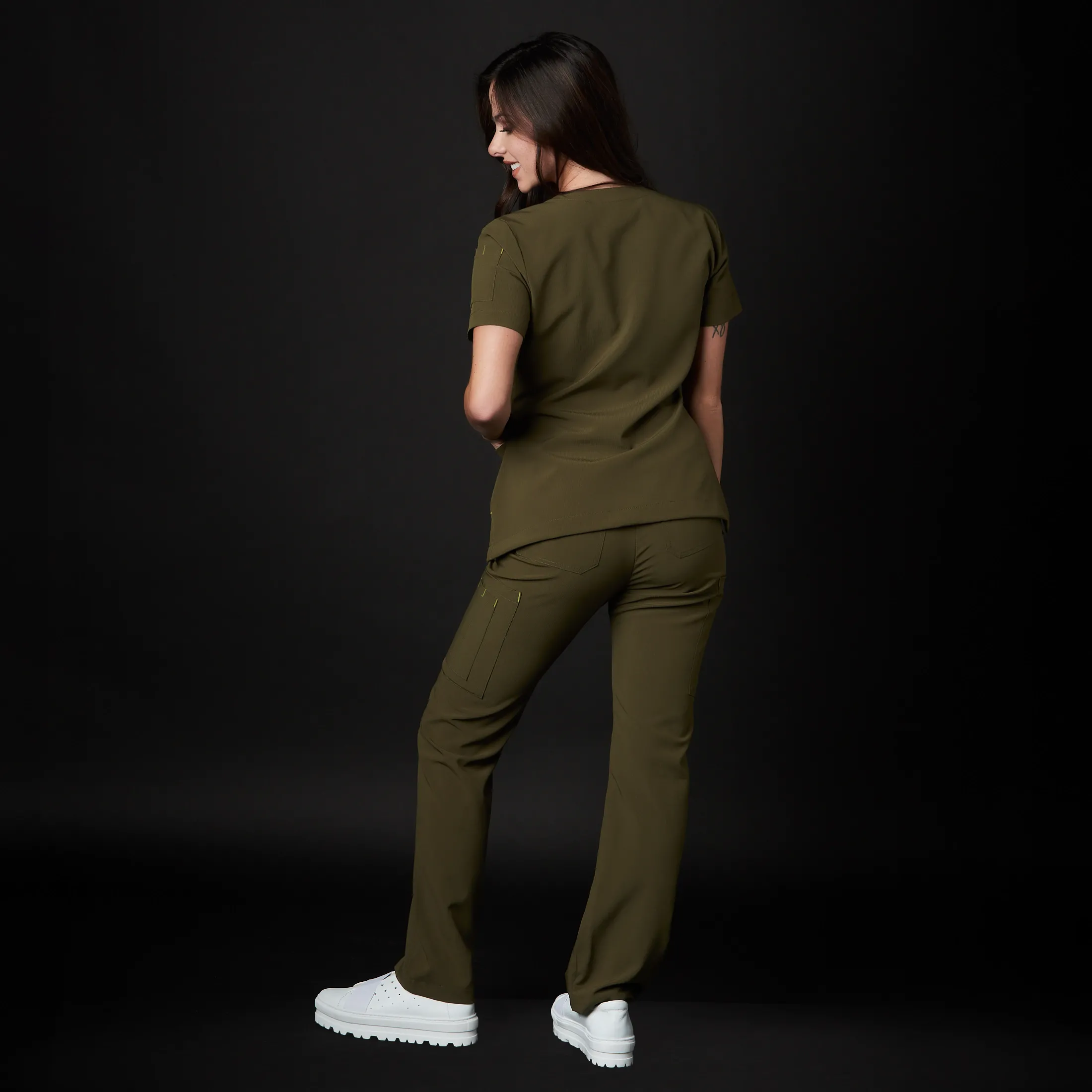 Pijama Quirúrgica de Mujer Catherine Antibacterial 2024 - Image 10