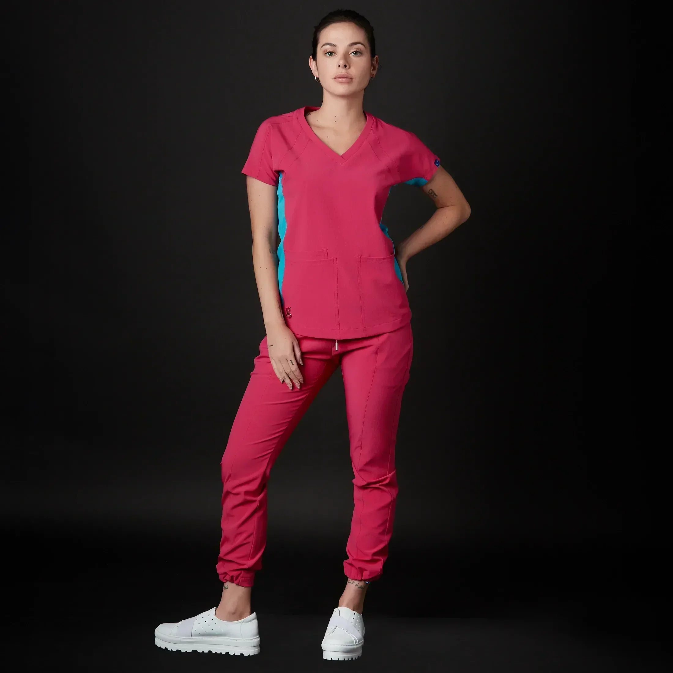 Pijama Quirúrgica de Mujer Nadine Antibacterial - Image 5