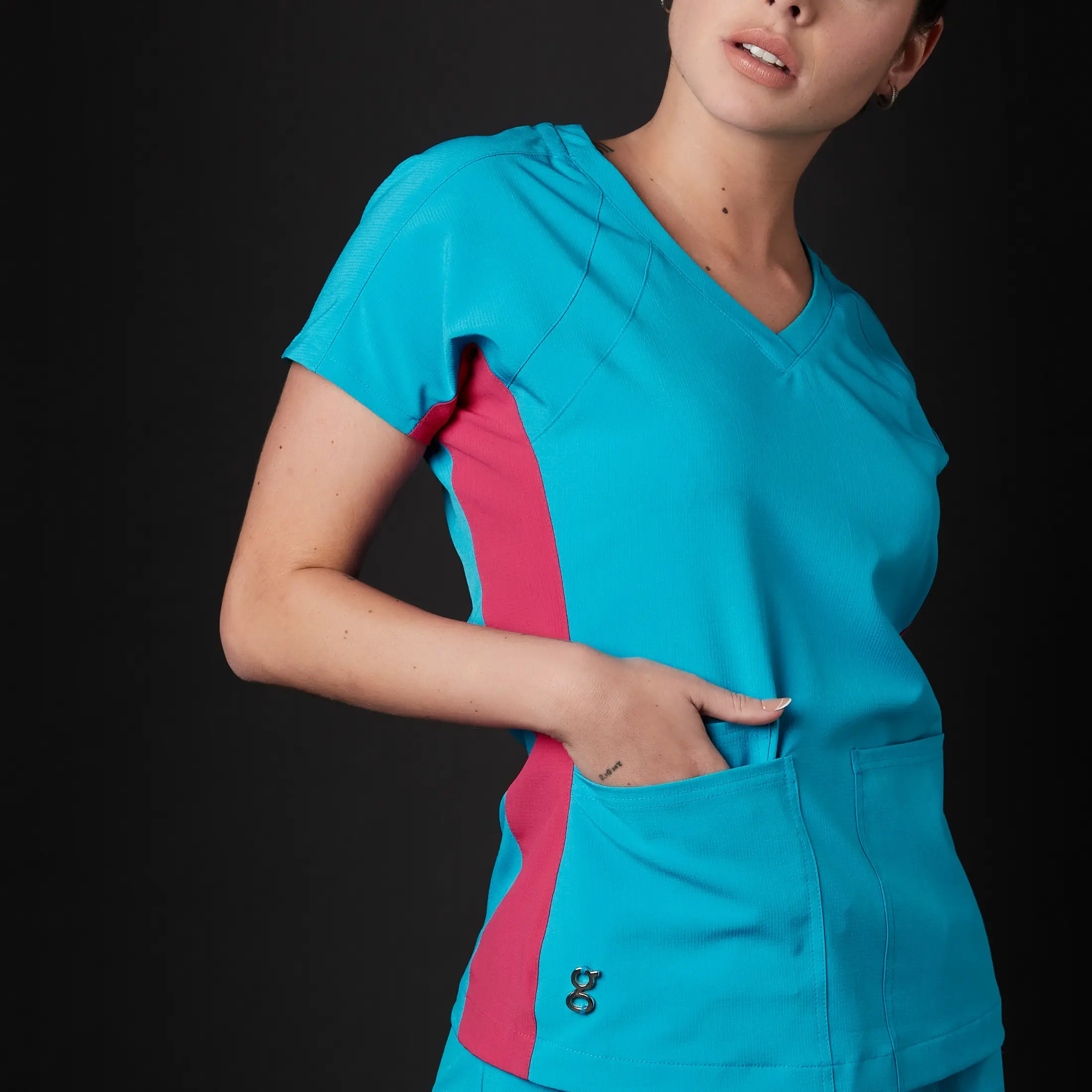 Pijama Quirúrgica de Mujer Nadine Antibacterial - Image 8
