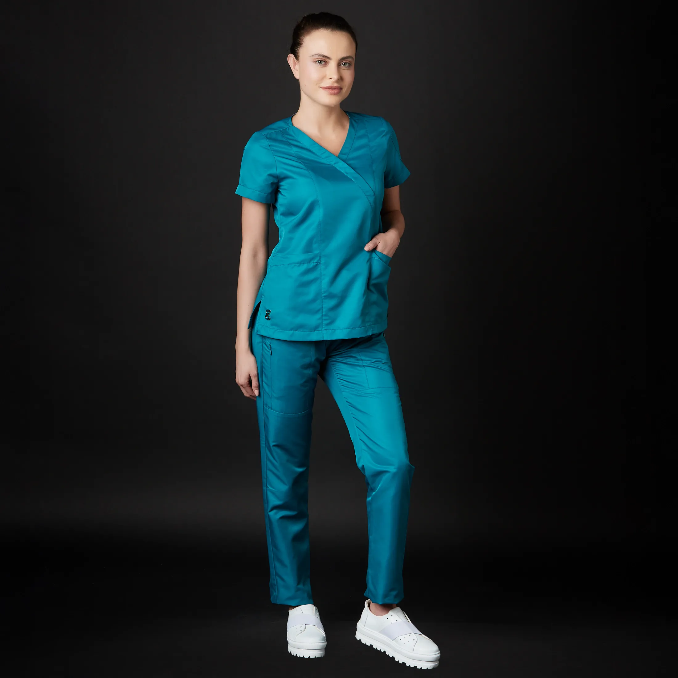 Pijama Quirúrgica de Mujer Charles Antibacterial - Image 10